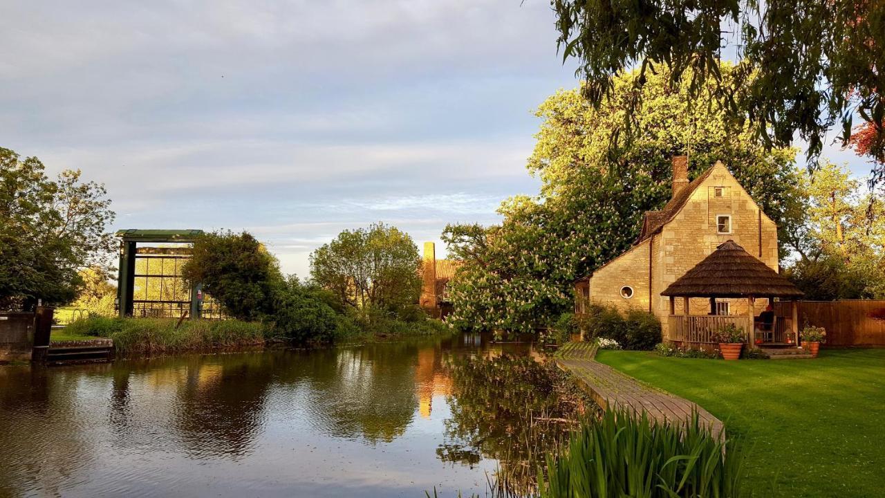 River Nene Cottages Water Newton Kültér fotó