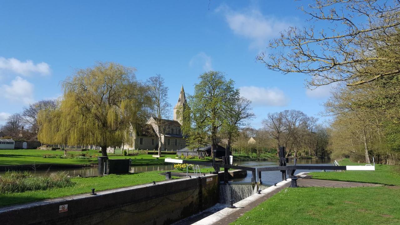 River Nene Cottages Water Newton Kültér fotó